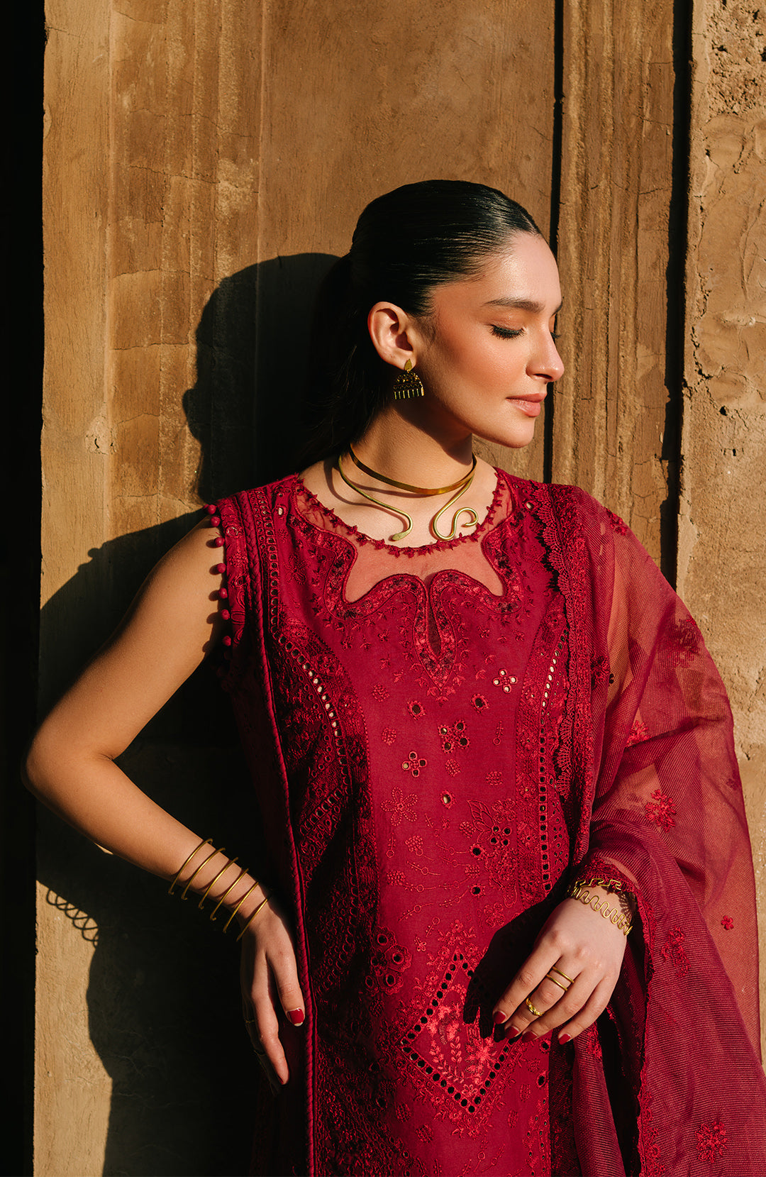 Amira | 3Pc Lawn Embroidered Suit